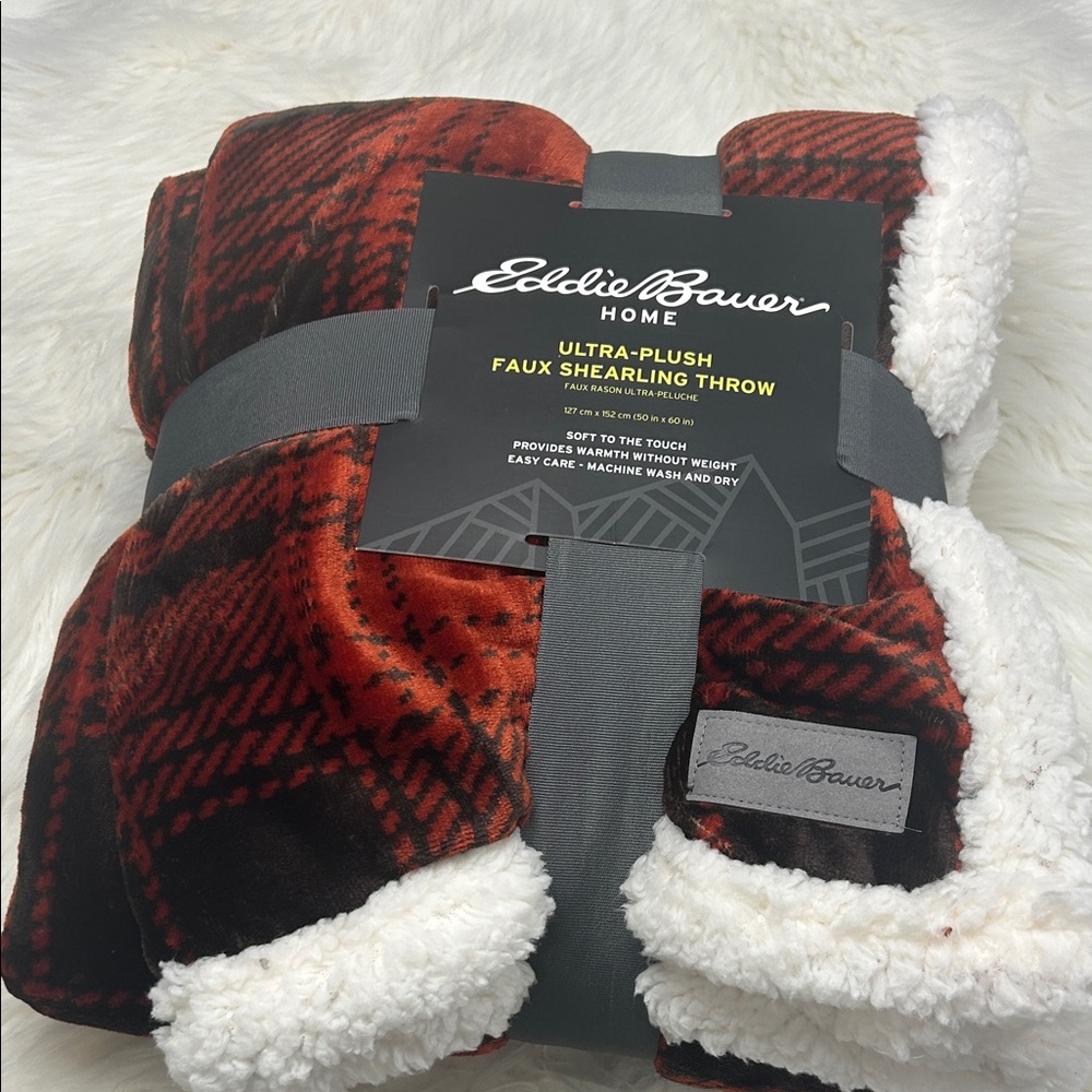 NWT Eddie Bauer Red and White Faux Shearling Throw